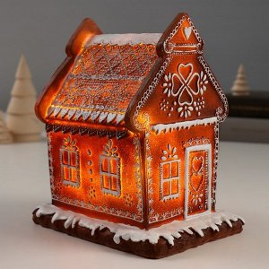 Фигурка светящаяся «Пряничный домик», 14.5x11.5x16.5 см