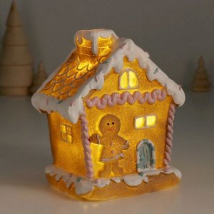 Фигурка светящаяся «Имбирный домик с печенюшкой», 11.2x9x12.8 см
