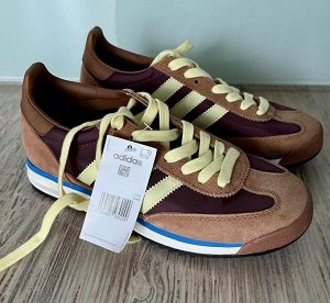 Кроссовки Adidas
