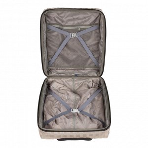 Чемодан Лёгкий чемодан П7090 выполнен из полиэстера и предназначен для частого использования. Данный вид ткани обладает высокой прочностью и стойкостью к истиранию. <br/>Размер чемодана подходит для п