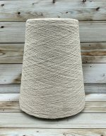 Пряжа для вязания 100 гр, Yota 80% ягненок шетланд 20% па (кардная пряжа) 1500м/100г Светло-бежевый