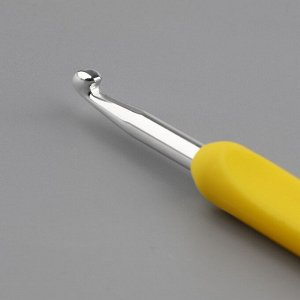 Крючок для вязания, с пластиковой ручкой, d=5.5 мм, 14 см, жёлтый