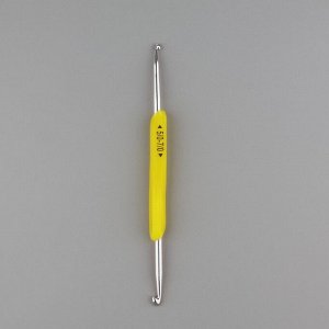 Крючок для вязания, двусторонний, с силиконовой ручкой, d=5/7 мм, 13.5 см, жёлтый
