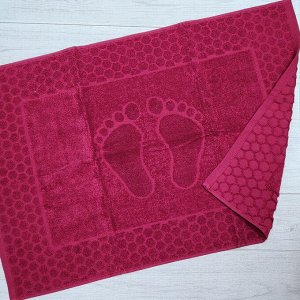 Полотенце махровое "Ножки" бордо, 50*70