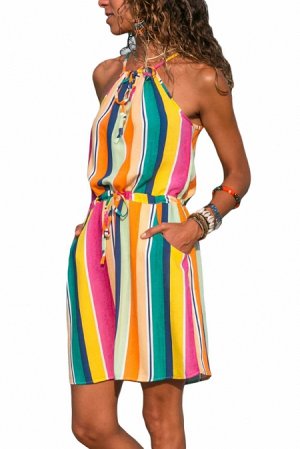 Разноцветное полосатое платье-сарафан со сборкой в талии и карманами