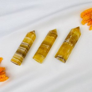 Кристалл из желтого Флюорита