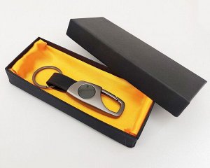 Брелок с карабином  в коробочке