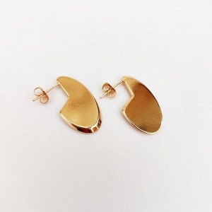 Серьги Вставка: Без вставок
Материал изделия: ювелирный сплав
Размер: 1.5 см

Красивые серьги из специального гипоаллергенного ювелирного сплава, который покрыт золотом или устойчивым родиевым покры