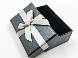 Подарочная коробочка с лентой