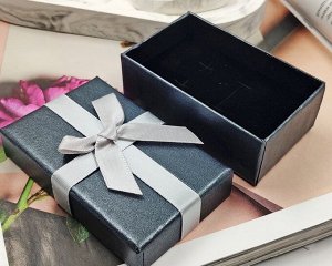 Подарочная коробочка с лентой
