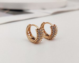 Серьги Вставка: Цирконы
Материал изделия: ювелирный сплав
Размер: 1.5 см
Вид(модель) сережек: Кольца

Красивые серьги с благородными цирконами изготовлены из специального гипоаллергенного ювелирного