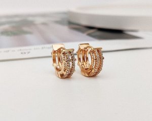 Серьги Вставка: Цирконы
Материал изделия: ювелирный сплав
Размер: 1.3 см
Вид(модель) сережек: Кольца

Красивые серьги с благородными цирконами изготовлены из специального гипоаллергенного ювелирного