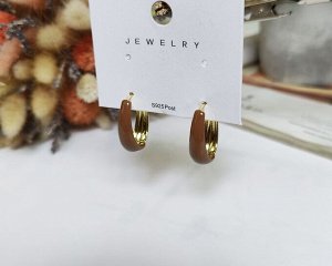 Серьги Вставка: Эмаль
Материал изделия: ювелирный сплав
Размер: 2.5 см

Красивые серьги из специального гипоаллергенного ювелирного сплава, который покрыт золотом или устойчивым родиевым покрытием, 
