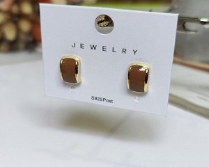 Серьги Вставка: Эмаль
Материал изделия: ювелирный сплав
Размер: 1.3 см

Красивые серьги из специального гипоаллергенного ювелирного сплава, который покрыт золотом или устойчивым родиевым покрытием, 