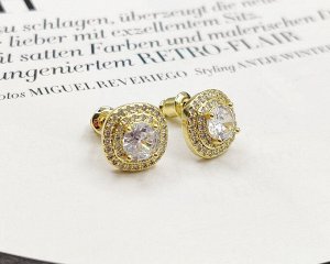 Серьги Вставка: Цирконы
Материал изделия: ювелирный сплав
Размер: 2.5 см

Красивые серьги из специального гипоаллергенного ювелирного сплава, который покрыт золотом или устойчивым родиевым покрытием