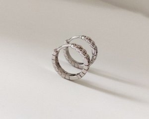 Серьги Вставка: Цирконы
Материал изделия: ювелирный сплав
Размер: 1.5 см
Вид(модель) сережек: Английский замочек

Красивые серьги с благородными цирконами изготовлены из специального гипоаллергенног