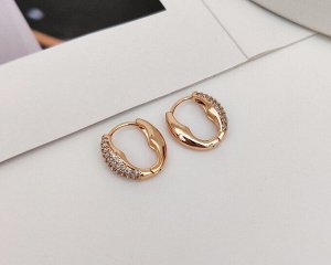 Серьги Вставка: Цирконы
Материал изделия: ювелирный сплав
Размер: 1.5 см
Вид(модель) сережек: Английский замочек

Красивые серьги с благородными цирконами изготовлены из специального гипоаллергенног