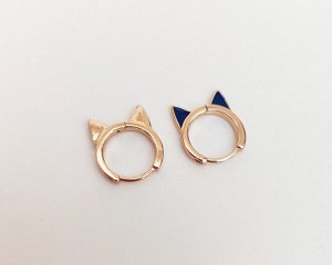 Серьги Вставка: Эмаль
Материал изделия: ювелирный сплав
Размер: 1.5 см
Вид(модель) сережек: Кольцо

Красивые серьги с благородными цирконами изготовлены из специального гипоаллергенного ювелирного с