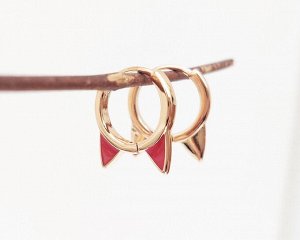 Серьги Вставка: Эмаль
Материал изделия: ювелирный сплав
Размер: 1.5 см
Вид(модель) сережек: Кольцо

Красивые серьги с благородными цирконами изготовлены из специального гипоаллергенного ювелирного с