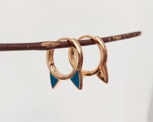 Серьги Вставка: Эмаль
Материал изделия: ювелирный сплав
Размер: 1.5 см
Вид(модель) сережек: Кольцо

Красивые серьги с благородными цирконами изготовлены из специального гипоаллергенного ювелирного с