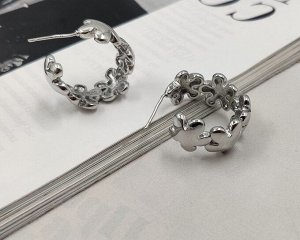 Серьги стильные