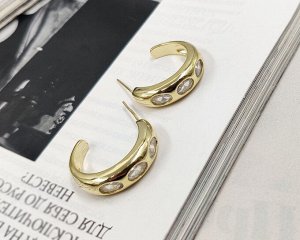 Серьги стильные