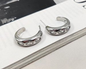 Серьги стильные