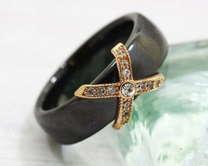 Кольцо с керамикой
