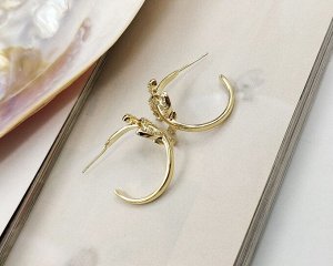 Серьги стильные