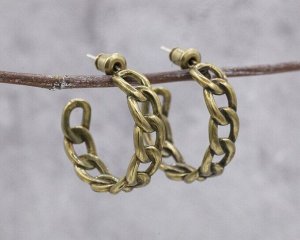 Серьги Вставка: Без вставок
Материал изделия: ювелирный сплав
Размер: Размер 3 см

Красивые стильные серьги изготовлены из специального гипоаллергенного ювелирного сплава, предотвращающим раздражени