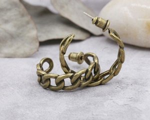 Серьги Вставка: Без вставок
Материал изделия: ювелирный сплав
Размер: Размер 3 см

Красивые стильные серьги изготовлены из специального гипоаллергенного ювелирного сплава, предотвращающим раздражени