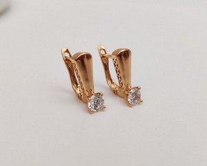 Серьги Вставка: Цирконы
Материал изделия: ювелирный сплав
Размер: 1.6 см
Вид(модель) сережек: Английский замочек

Красивые серьги с благородными цирконами изготовлены из специального гипоаллергенног