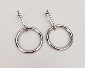 Серьги Вставка: Без вставок
Размер: -

Красивые серьги изготовлены из специального гипоаллергенного ювелирного сплава, который покрыт золотом или устойчивым родиевым покрытием, предотвращающим раздр