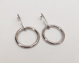 Серьги Вставка: Без вставок
Размер: -

Красивые серьги изготовлены из специального гипоаллергенного ювелирного сплава, который покрыт золотом или устойчивым родиевым покрытием, предотвращающим раздр