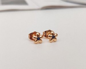 Серьги Вставка: Цирконы
Материал изделия: ювелирный сплав
Размер: 0.6 см
Вид(модель) сережек: Гвоздики

Красивые серьги с благородными цирконами изготовлены из специального гипоаллергенного ювелирно
