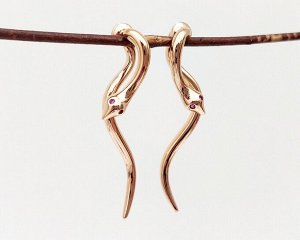 Серьги Вставка: Цирконы
Материал изделия: ювелирный сплав
Размер: 4 см
Вид(модель) сережек: Гвоздики

Красивые серьги с благородными цирконами изготовлены из специального гипоаллергенного ювелирного
