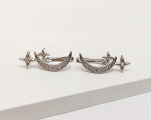 Серьги Вставка: Цирконы
Материал изделия: ювелирный сплав
Размер: 2 см
Вид(модель) сережек: Английский замочек

Красивые серьги с благородными цирконами изготовлены из специального гипоаллергенного 