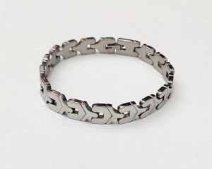 Браслет из стали