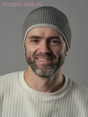 Шапка Бренд: Korkki     Тип изделия: Шапка
Размер: 58-60
Отворот: шапка с отворотом
Состав: 50% вискоза 30% полиэстер 20% нейлон