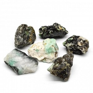 Минерал берилл 43*30*24мм, 40-49г