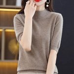 Джемпер с короткими рукавами и высоким горлом ,верблюд