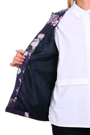 Куртка Эффектная стильная куртка из плотной ткани с крупным цветочным принтом. Модель на подкладке; прямого силуэта; с длинными втачными рукавами со спущенной линией плеча; круглым вырезом горловины; 