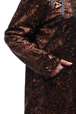 Куртка Эффектная стильная куртка из чудесной ткани со сверкающим фантазийным принтом фойлом, создана для того, чтобы создавать праздничное настроение. Модель прямого кроя, с широкими втачными рукавами