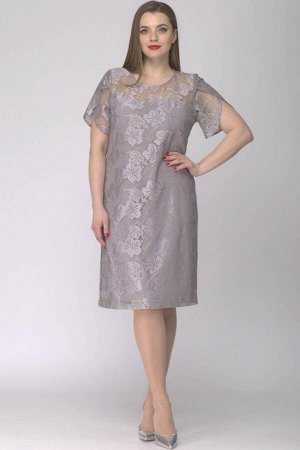 Платье Платье SOVA 11015 серый 
Рост: 164 см.

Нарядное платье полуприлегающего силуэта выполненное из кружевного полотна. Прекрасный вариант для торжеств. Вид застежки: петля и пуговица по спинке Дл