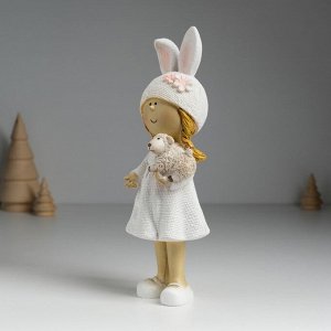 Фигурка полистоун «Девочка в шапке с ушками, с барашком», 8x6x22 см, МИКС