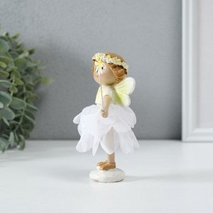 Фигурка полистоун «Малышка фея в цветочном платье с цветочком», 8x8x13 см, МИКС