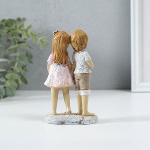 Сувенир полистоун "Мальчик с девочкой - дружба" 7,5х4,5х13 см