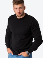 Однотонный мужской джемпер идеален для создания лаконичных образов.