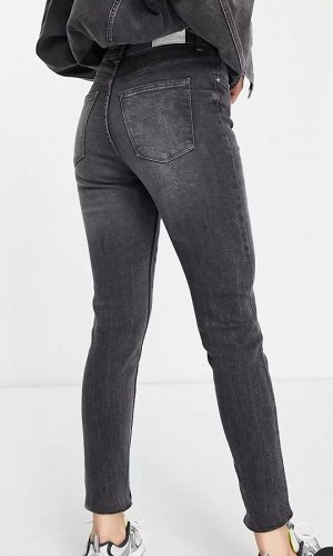 Новые джинсы Bershka