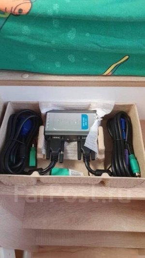 Переключатель KVM-121